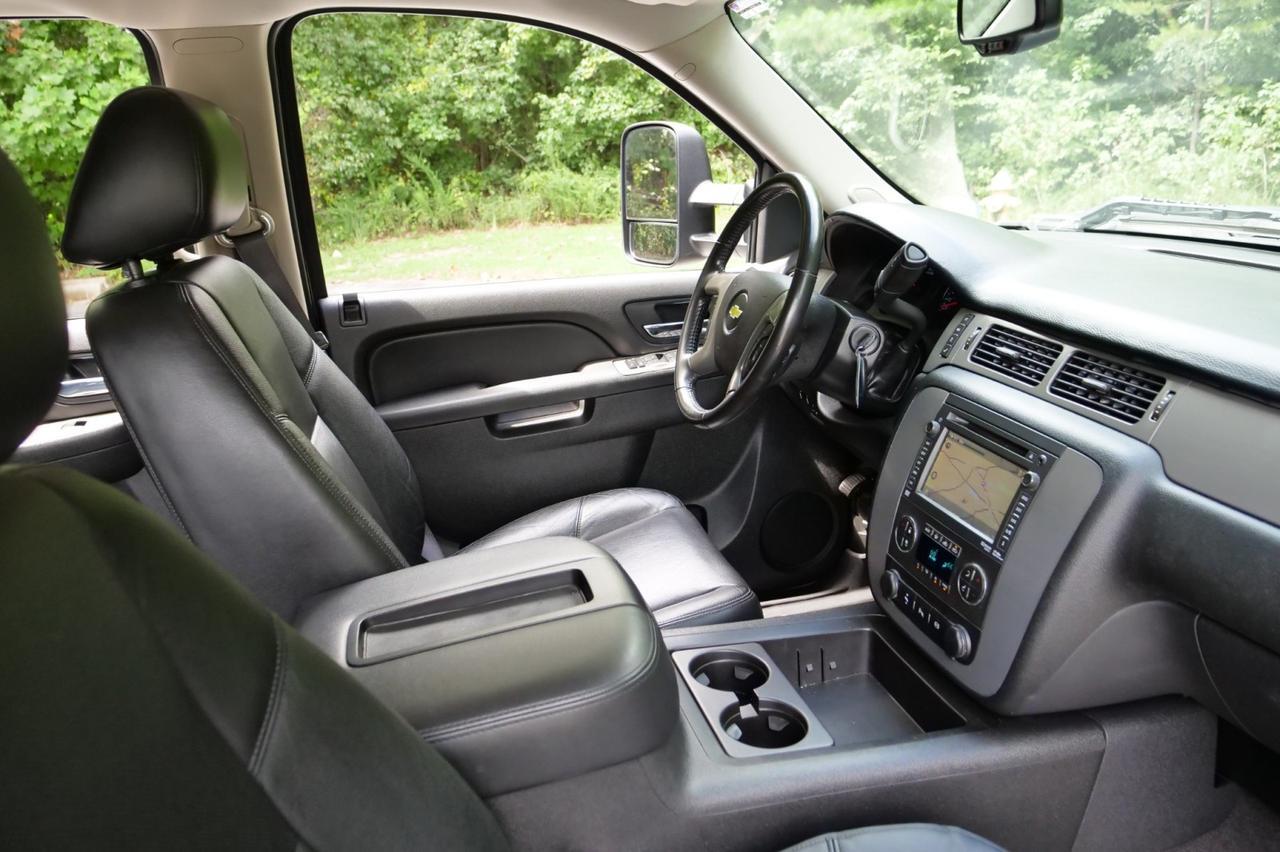 2014 Chevrolet Silverado 3500HD LTZ DRW 4X4 / Wheels & Tires Upgrade / Turbo Diesel! Lincolnton NC