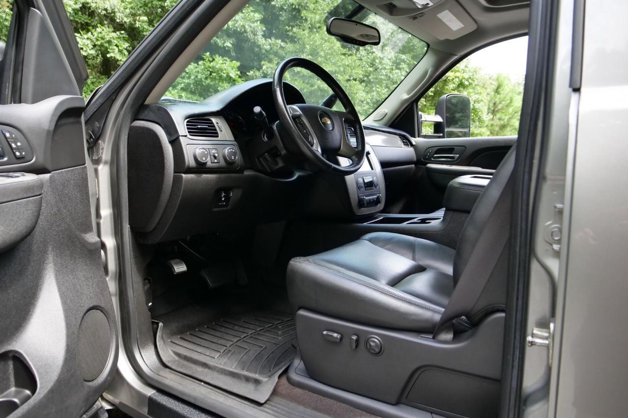2014 Chevrolet Silverado 3500HD LTZ DRW 4X4 / Wheels & Tires Upgrade / Turbo Diesel! Lincolnton NC