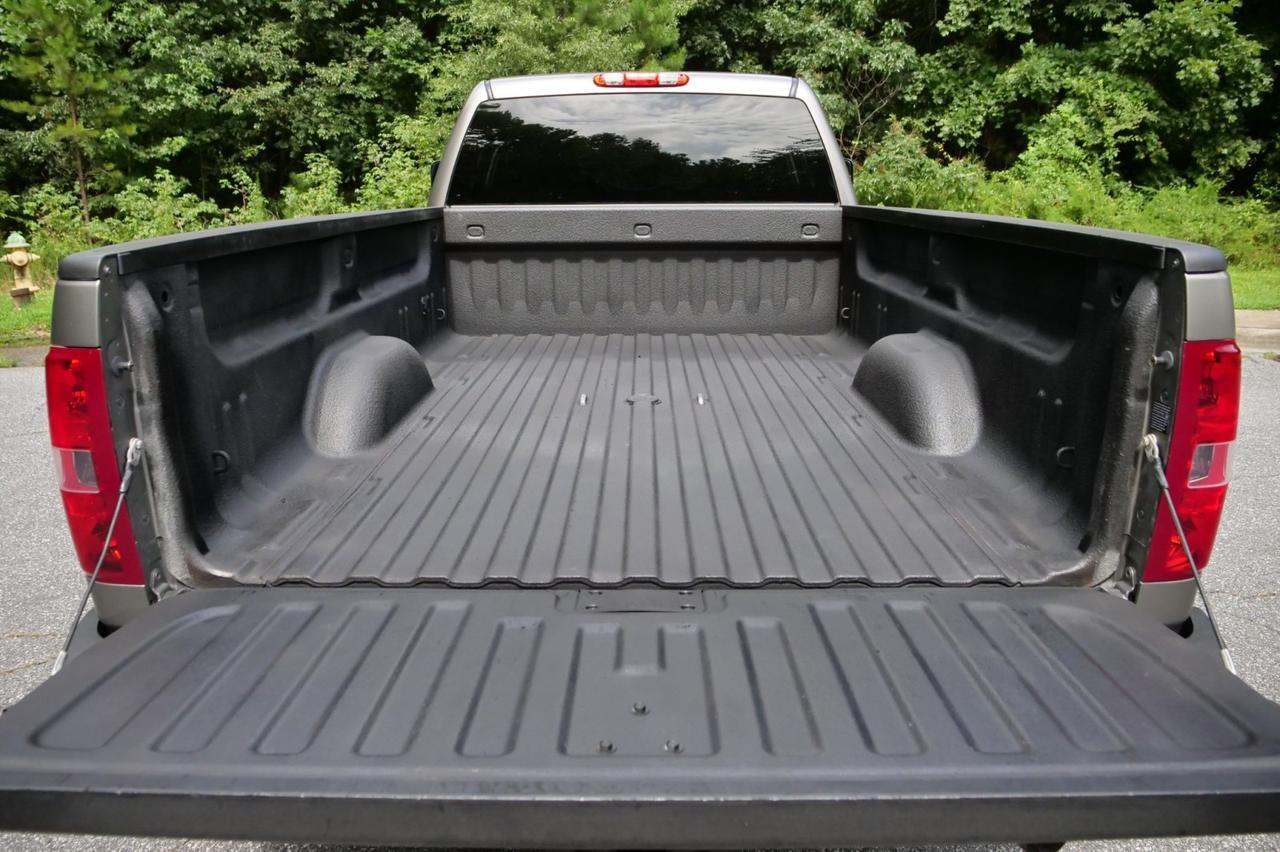 2014 Chevrolet Silverado 3500HD LTZ DRW 4X4 / Wheels & Tires Upgrade / Turbo Diesel! Lincolnton NC