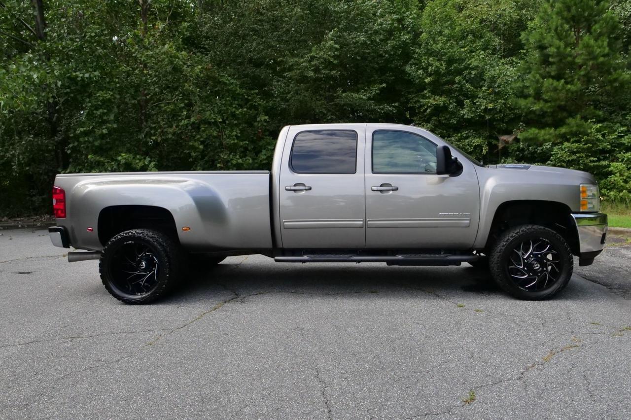 2014 Chevrolet Silverado 3500HD LTZ DRW 4X4 / Wheels & Tires Upgrade / Turbo Diesel! Lincolnton NC