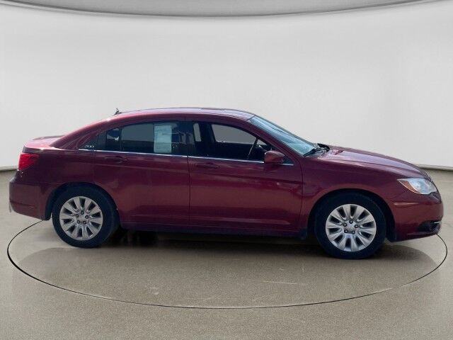 2014 Chrysler 200 LX Cleveland OH
