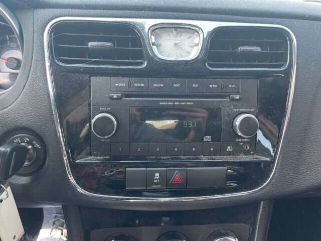 2014 Chrysler 200 LX Cleveland OH