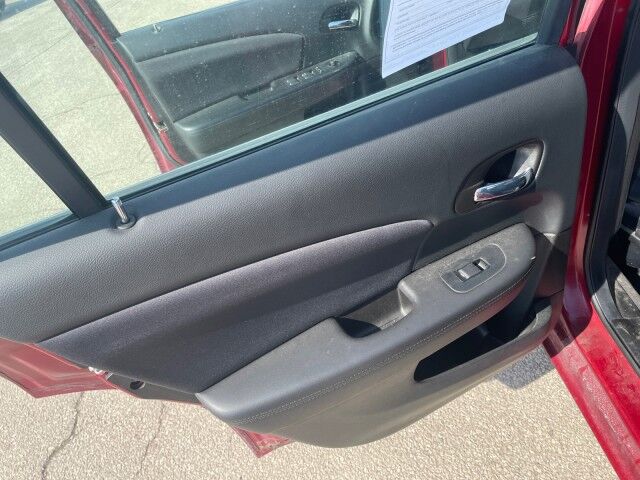 2014 Chrysler 200 LX Cleveland OH