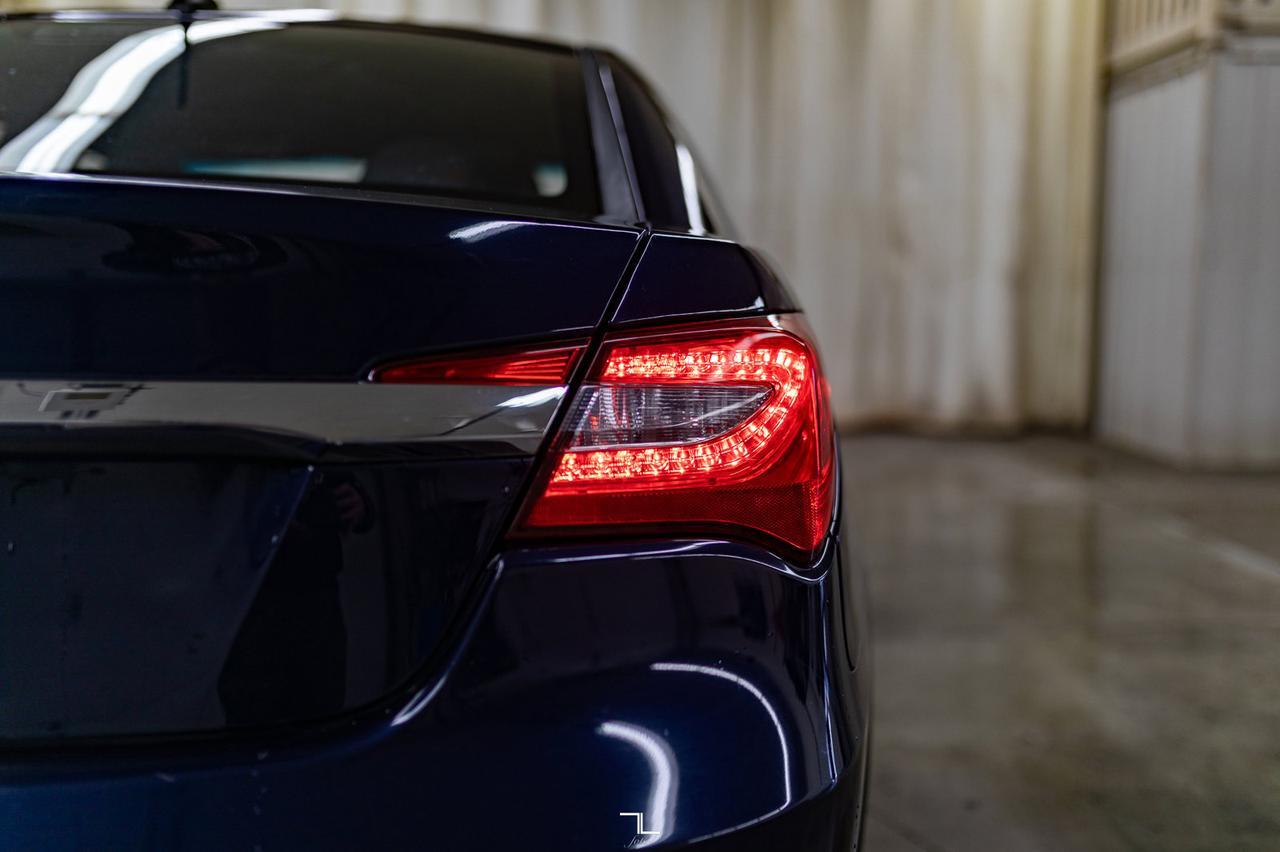 2014 Chrysler 200 Touring Red Deer AB