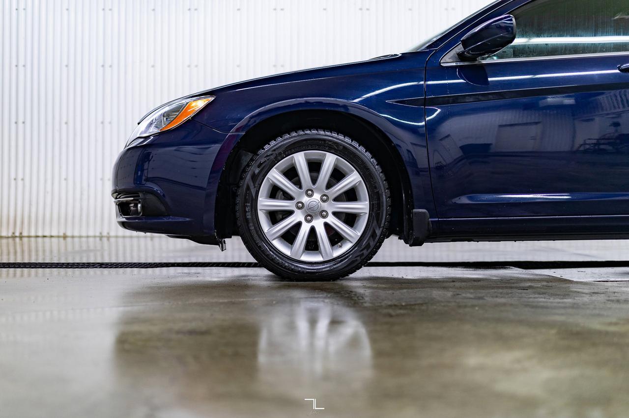 2014 Chrysler 200 Touring Red Deer AB