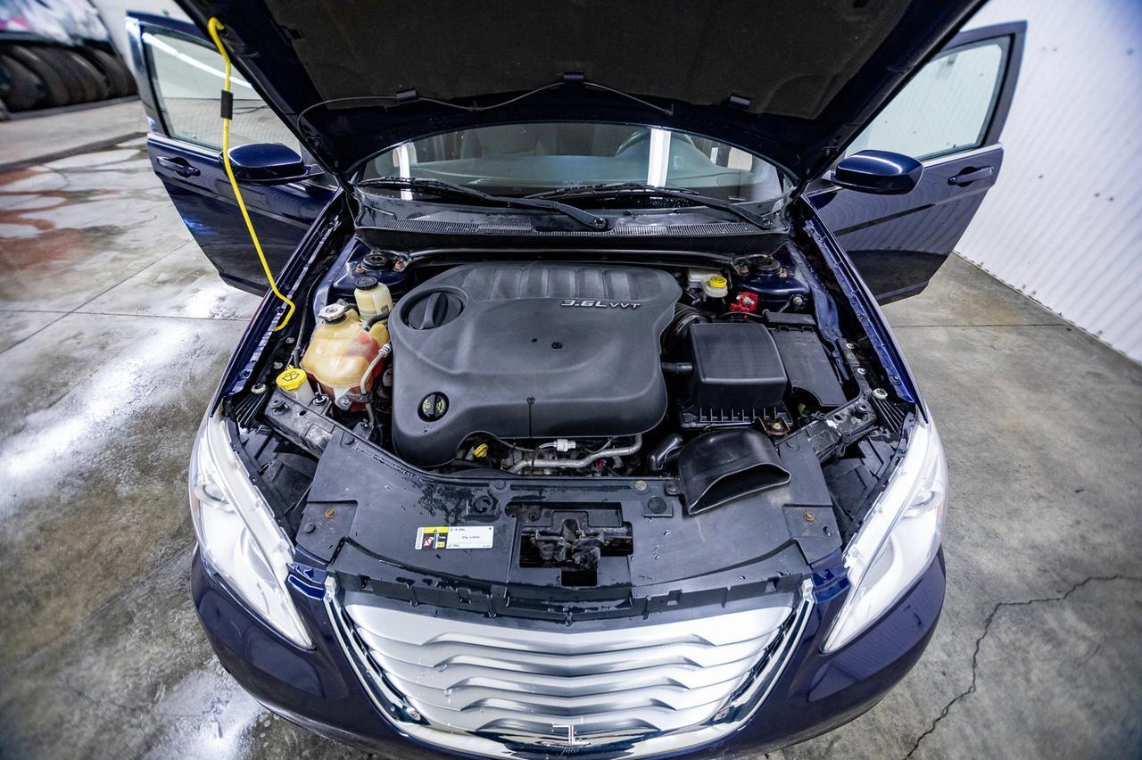 2014 Chrysler 200 Touring Red Deer AB