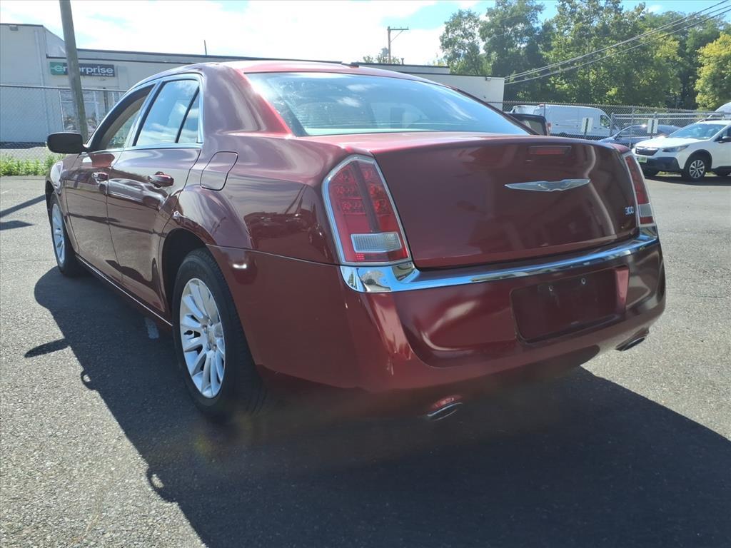 2014 Chrysler 300 Levittown PA