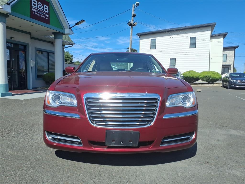 2014 Chrysler 300 Levittown PA