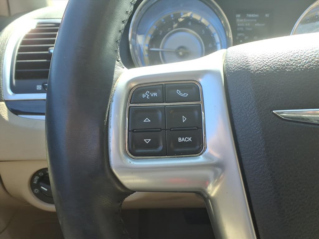 2014 Chrysler 300 Levittown PA