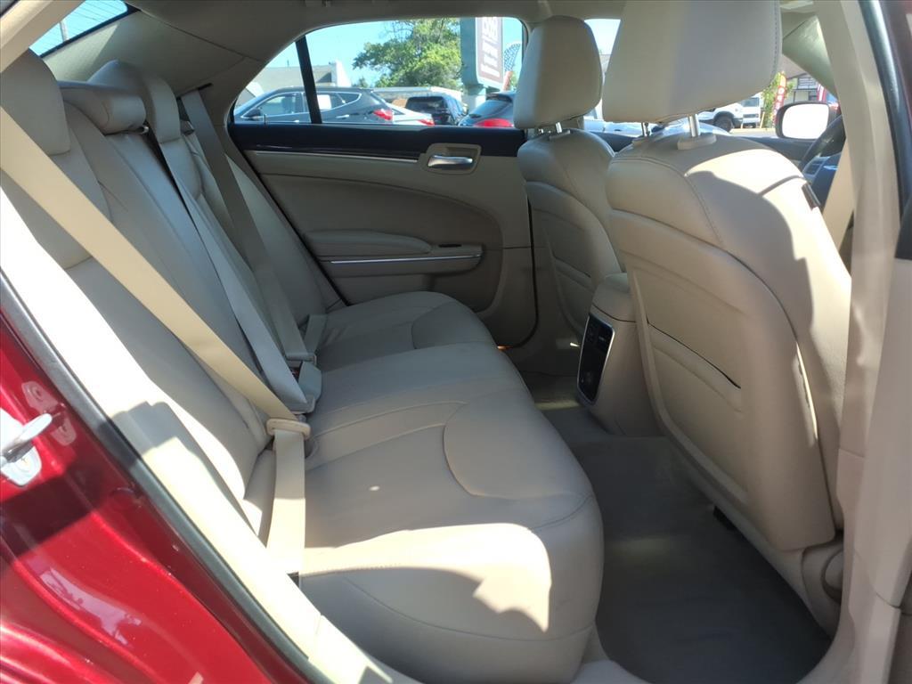 2014 Chrysler 300 Levittown PA