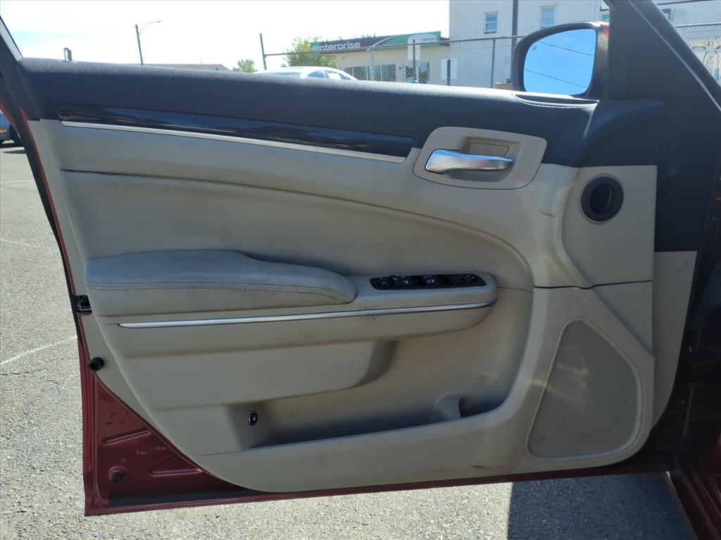 2014 Chrysler 300 Levittown PA