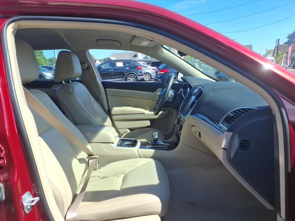 2014 Chrysler 300 Levittown PA