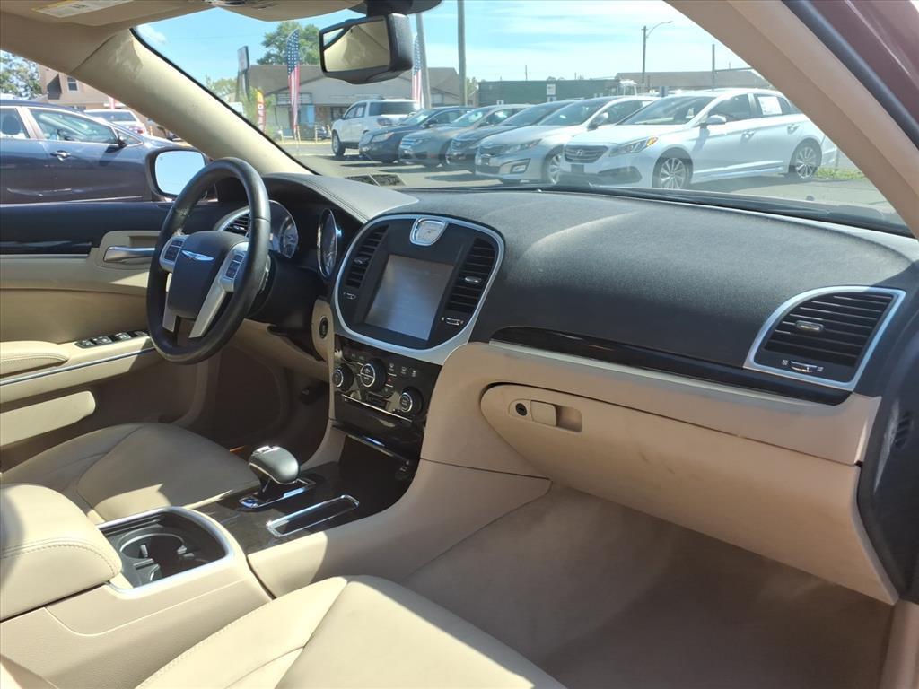 2014 Chrysler 300 Levittown PA
