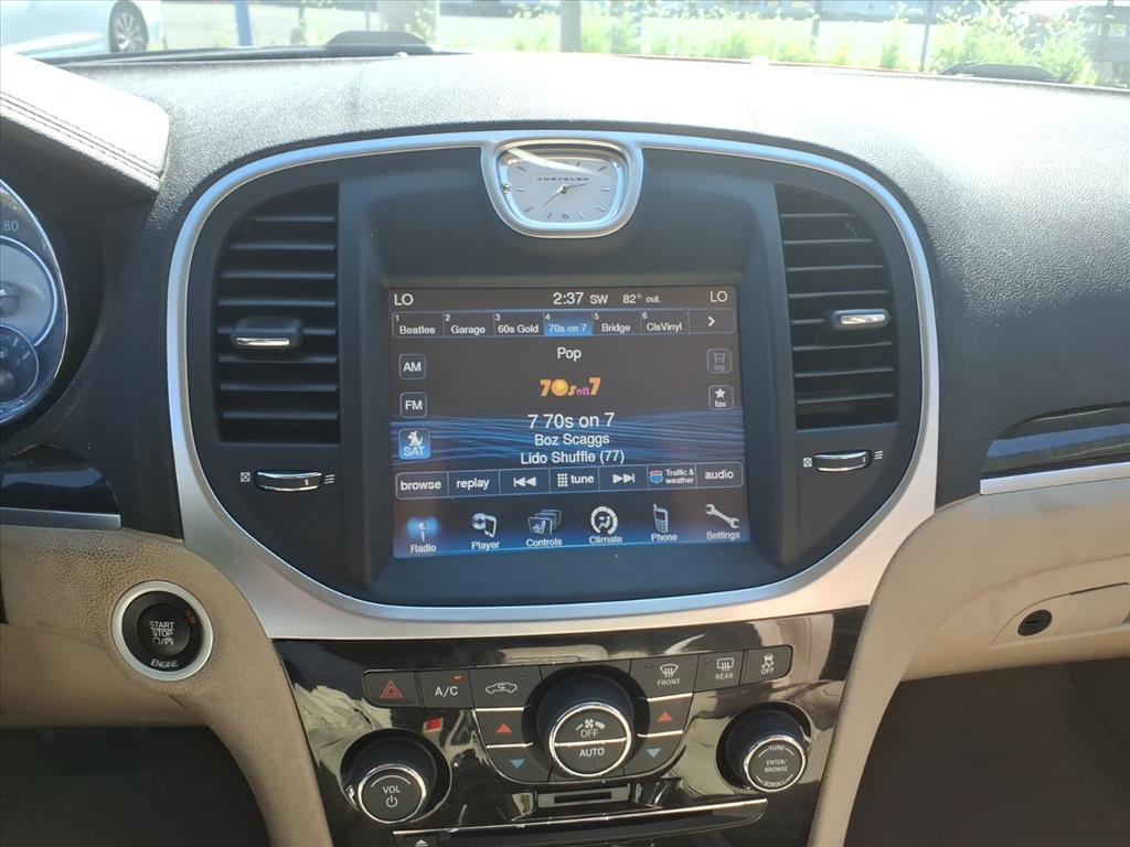2014 Chrysler 300 Levittown PA