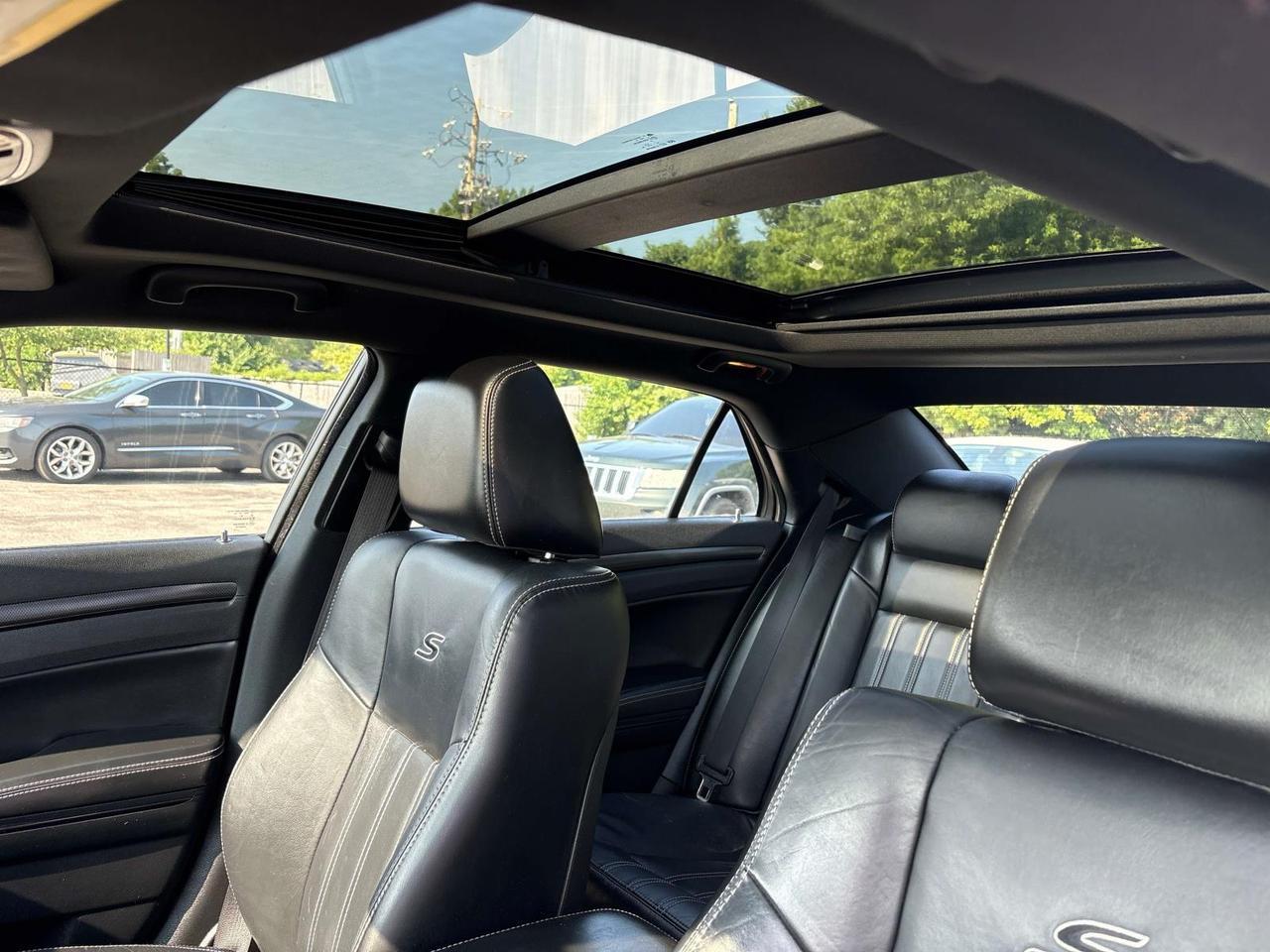 2014 Chrysler 300 4dr Sdn 300S RWD Indianapolis IN