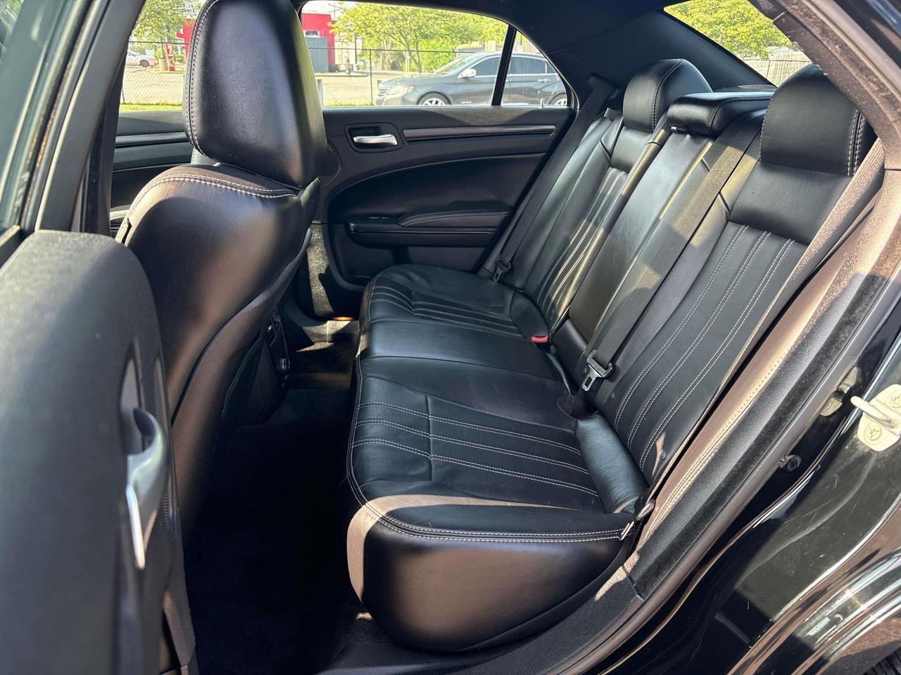 2014 Chrysler 300 4dr Sdn 300S RWD Indianapolis IN