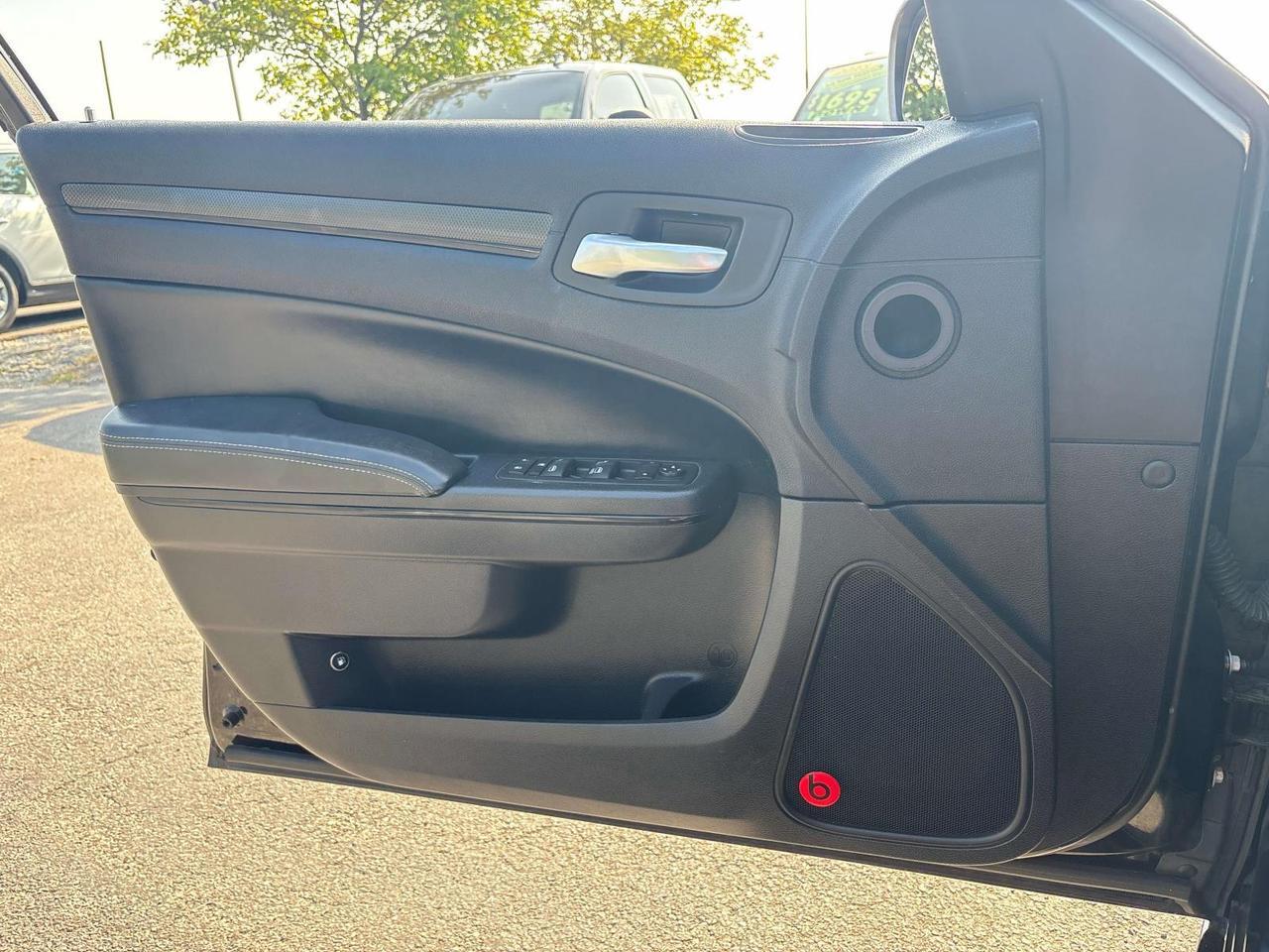 2014 Chrysler 300 4dr Sdn 300S RWD Indianapolis IN