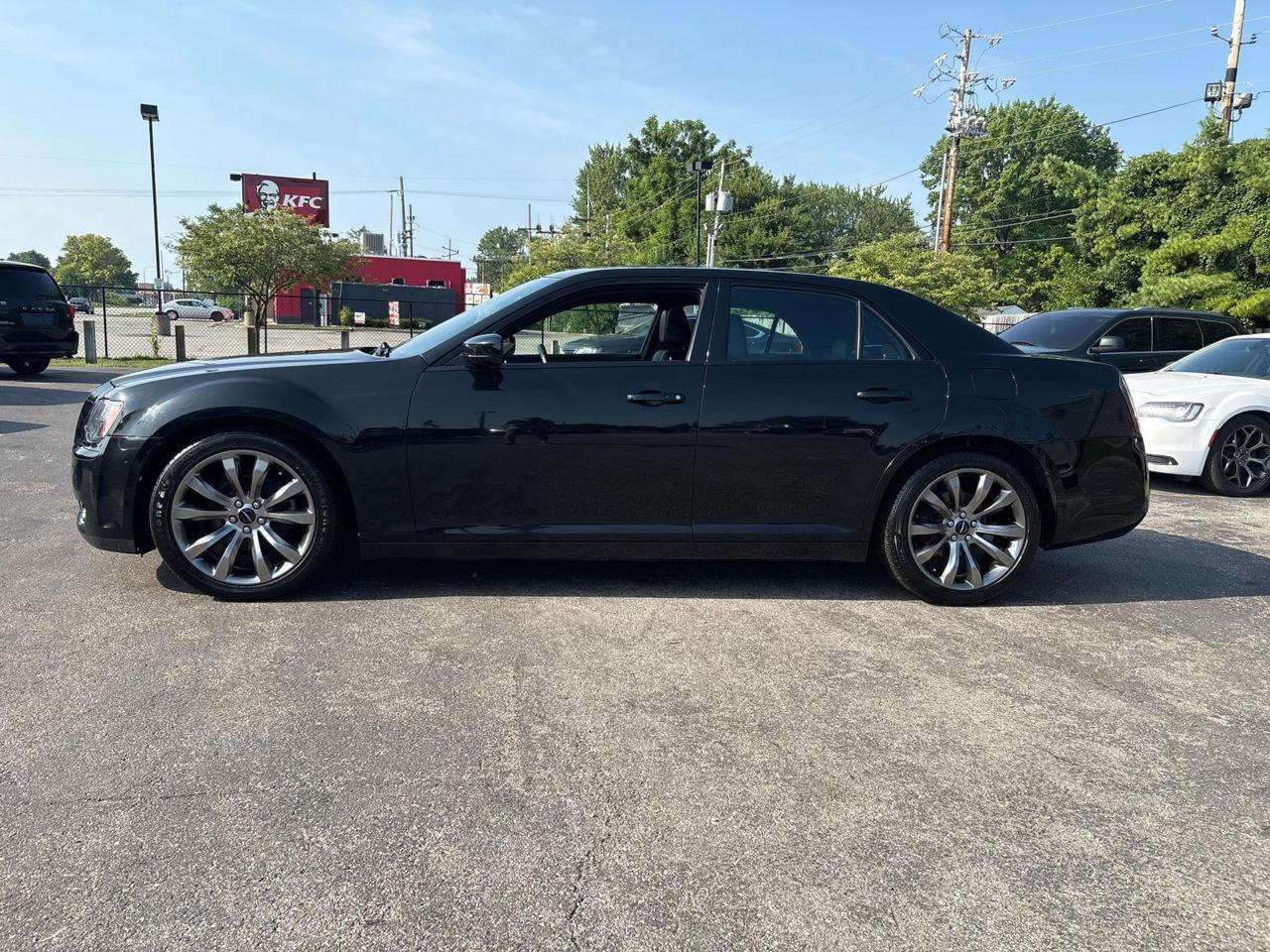2014 Chrysler 300 4dr Sdn 300S RWD Indianapolis IN