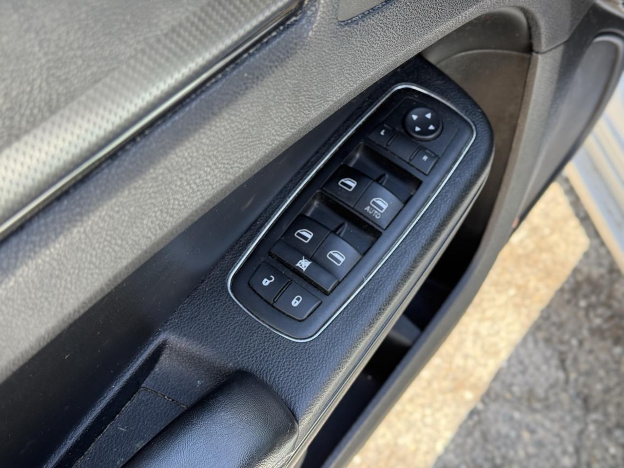 2014 Chrysler 300 S Crestwood KY