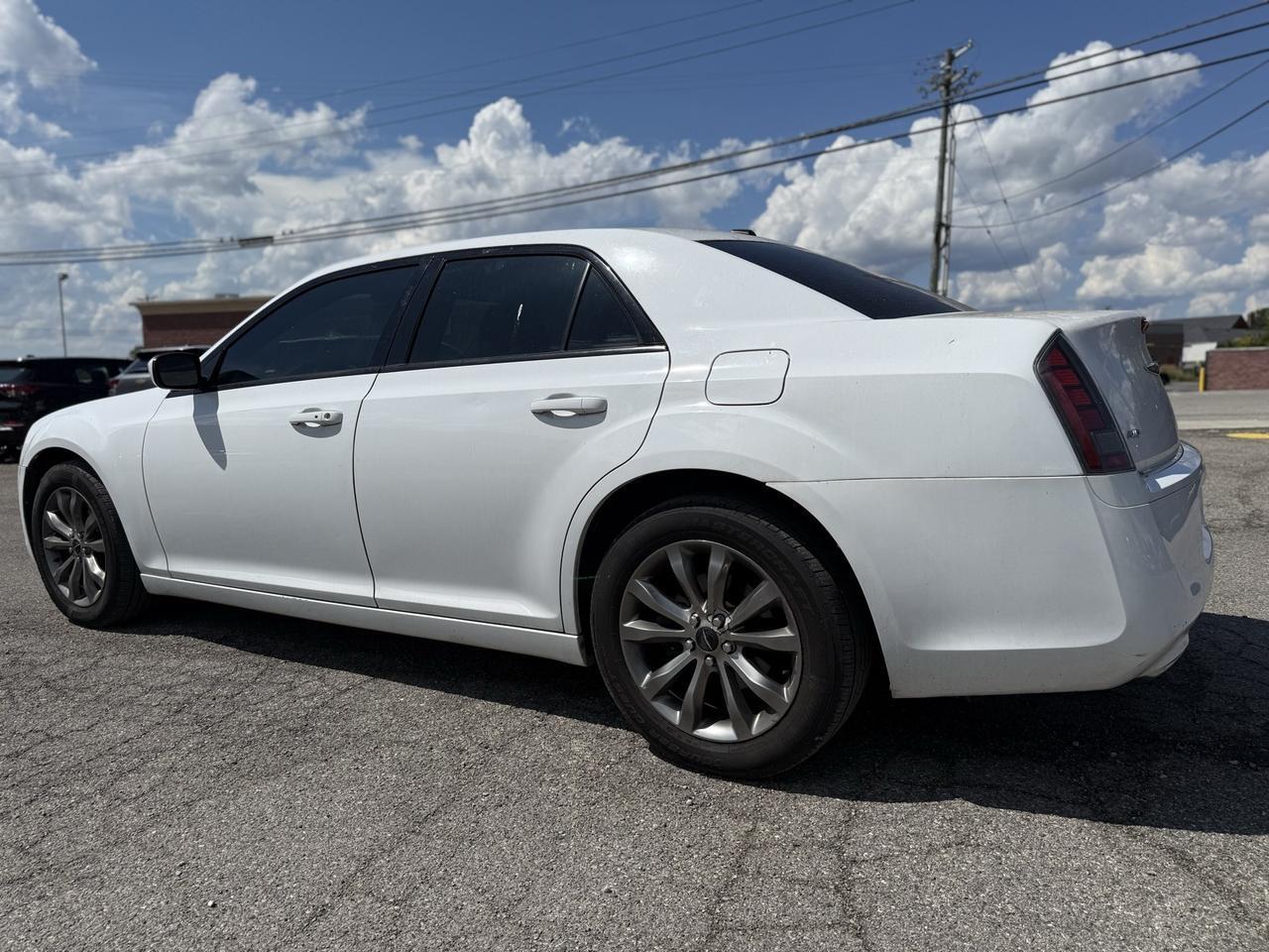 2014 Chrysler 300 S Crestwood KY