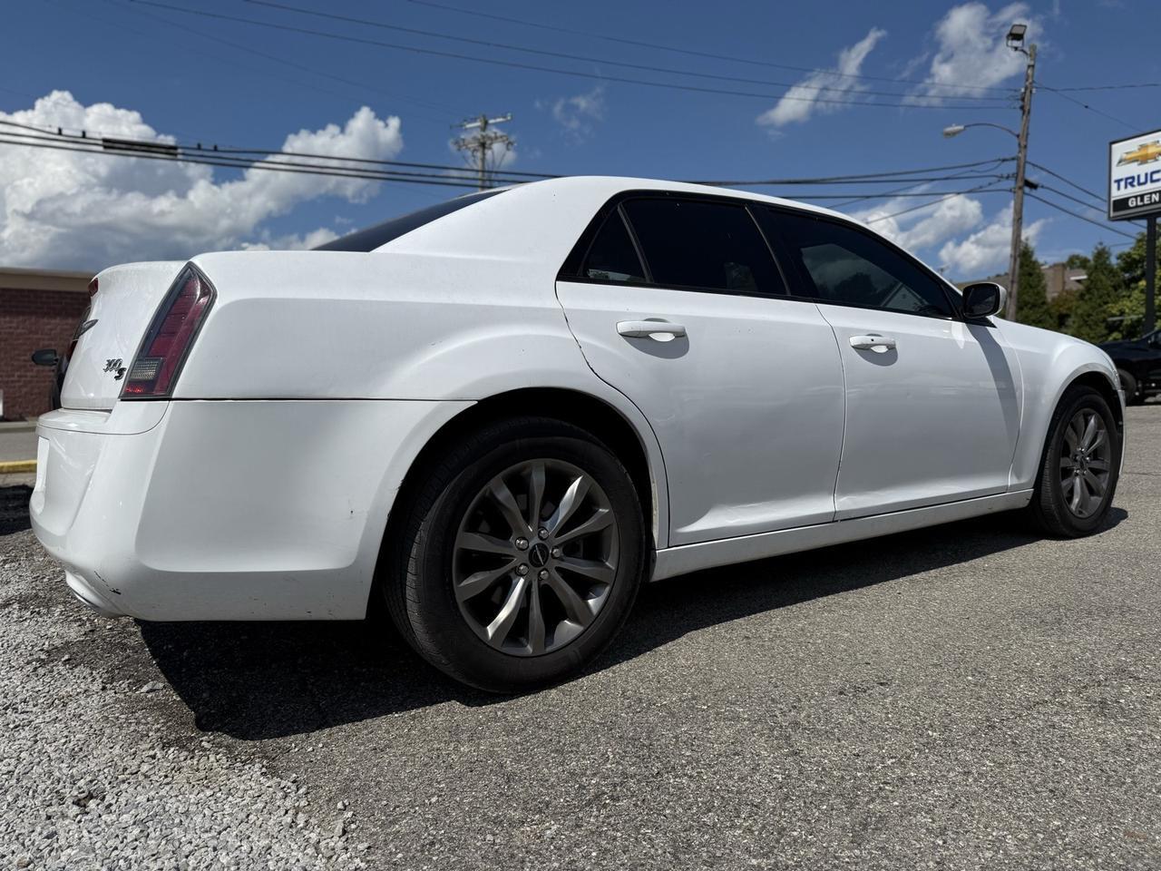 2014 Chrysler 300 S Crestwood KY