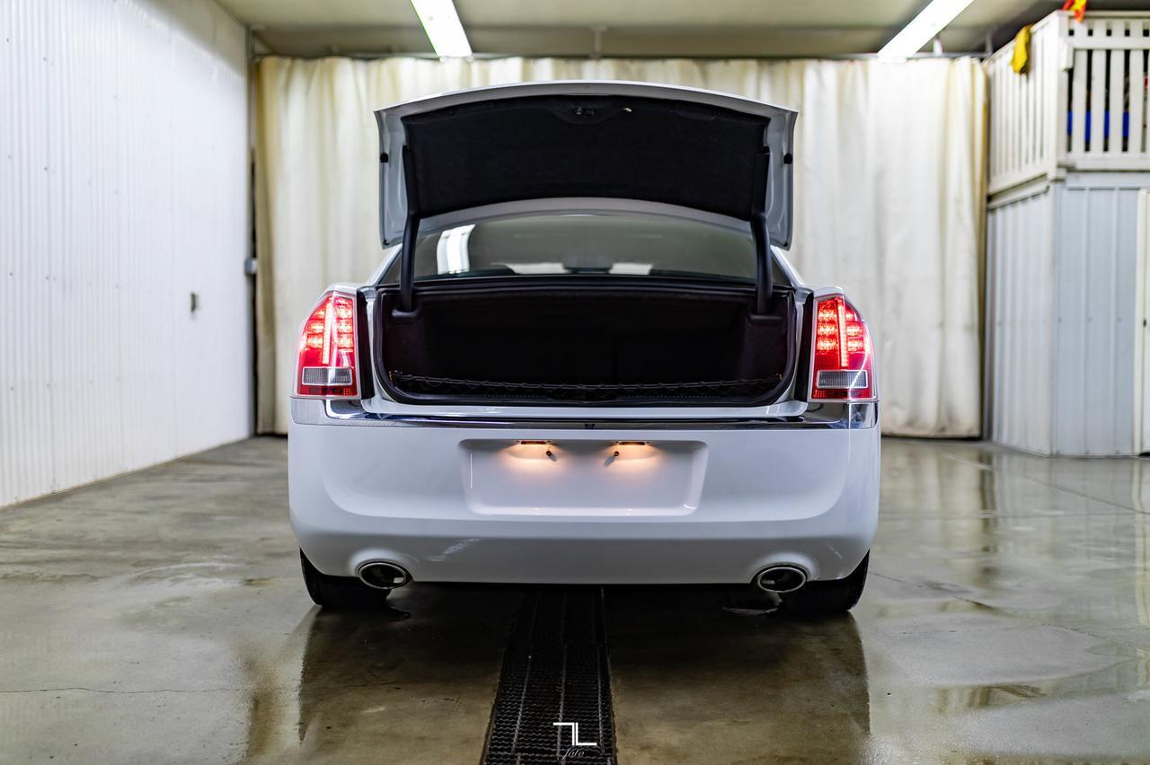 2014 Chrysler 300 Touring Leather Roof BCam Red Deer AB