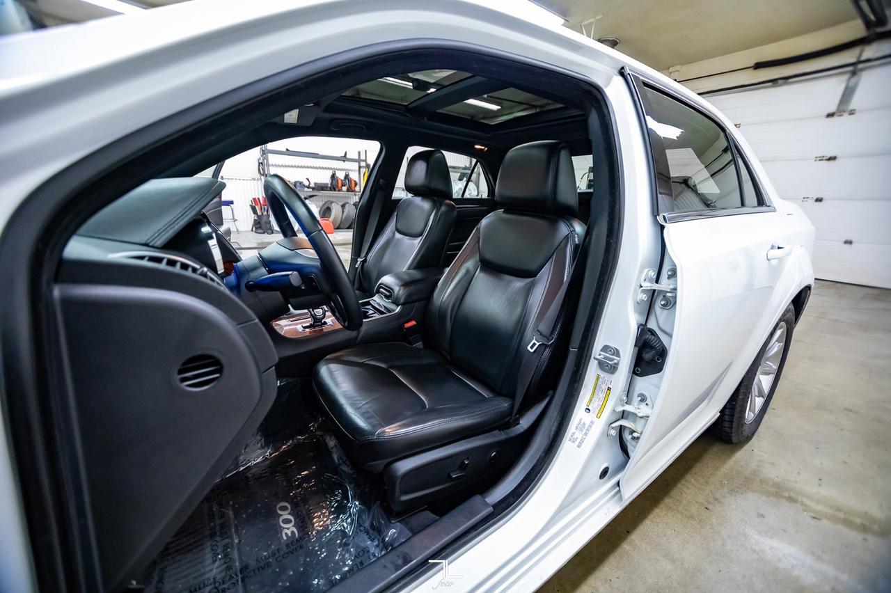 2014 Chrysler 300 Touring Leather Roof BCam Red Deer AB