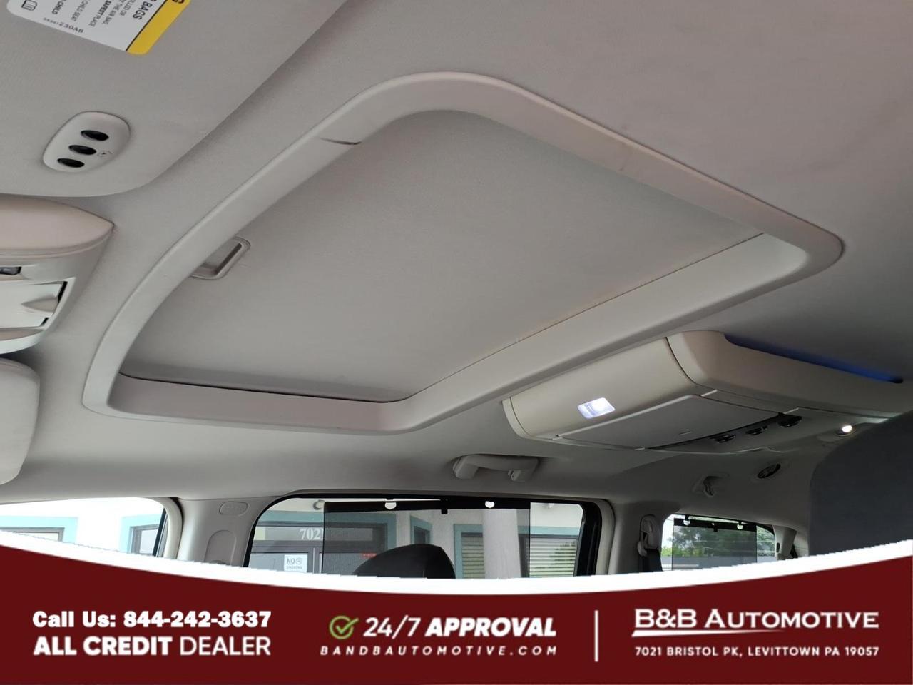 2014 Chrysler Town and Country Levittown PA
