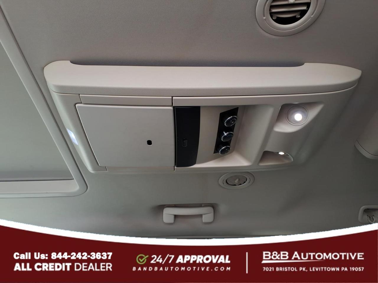 2014 Chrysler Town and Country Levittown PA