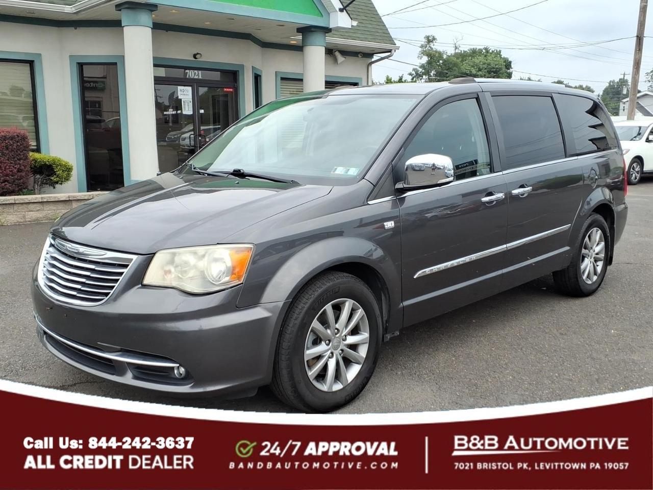 2014 Chrysler Town and Country Levittown PA