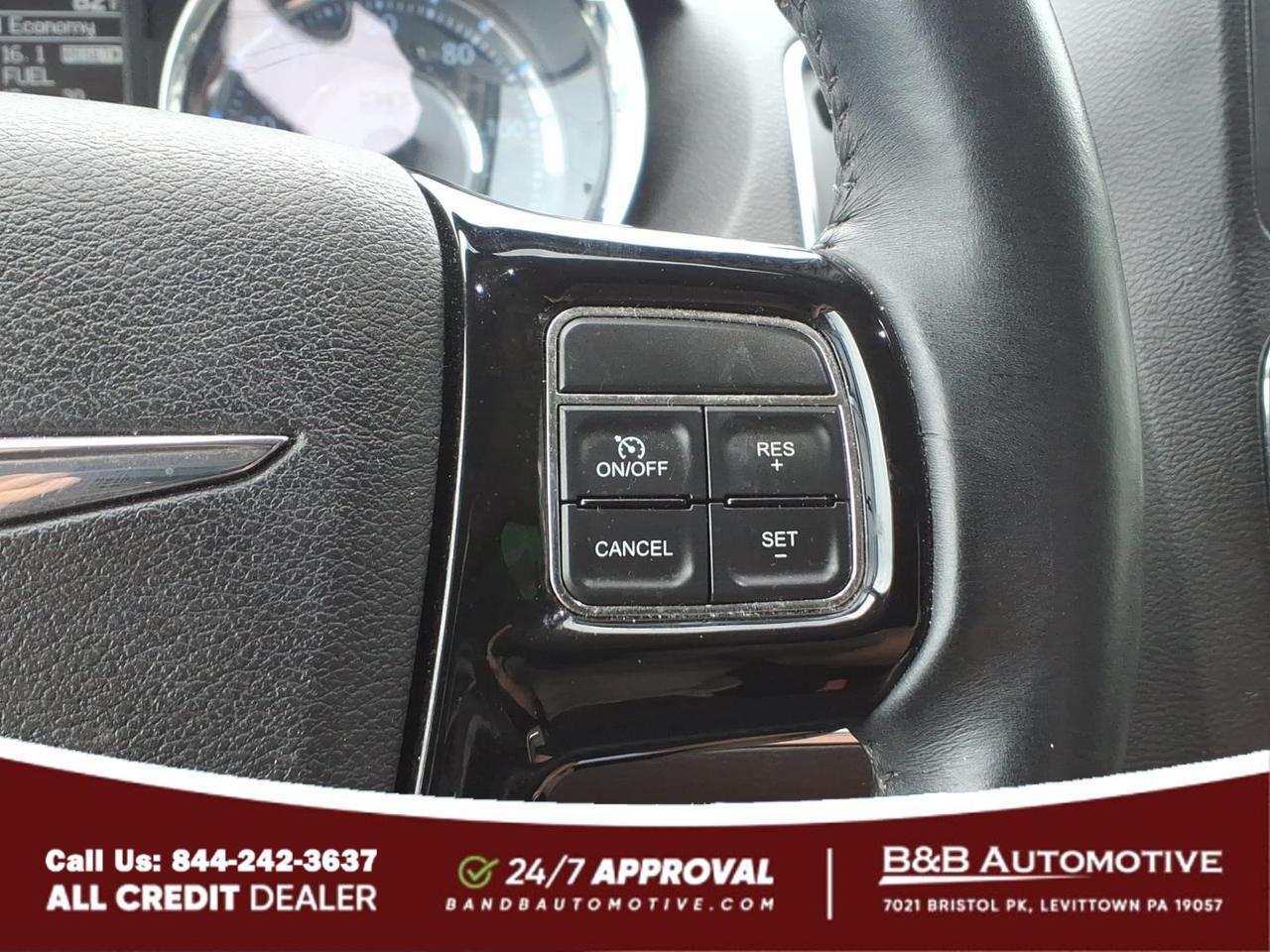 2014 Chrysler Town and Country Levittown PA