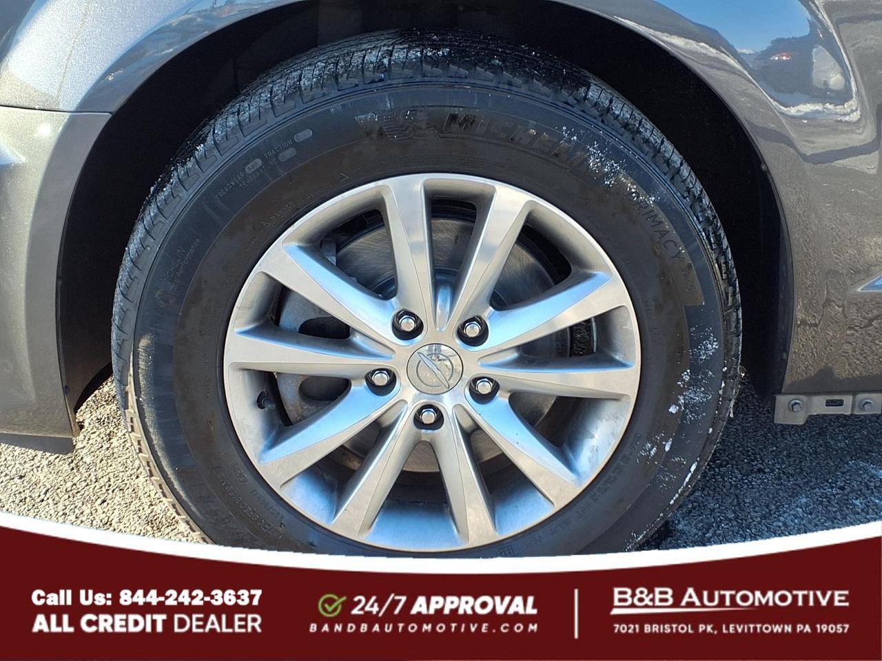 2014 Chrysler Town and Country Levittown PA