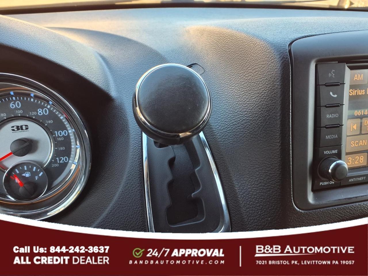 2014 Chrysler Town and Country Levittown PA
