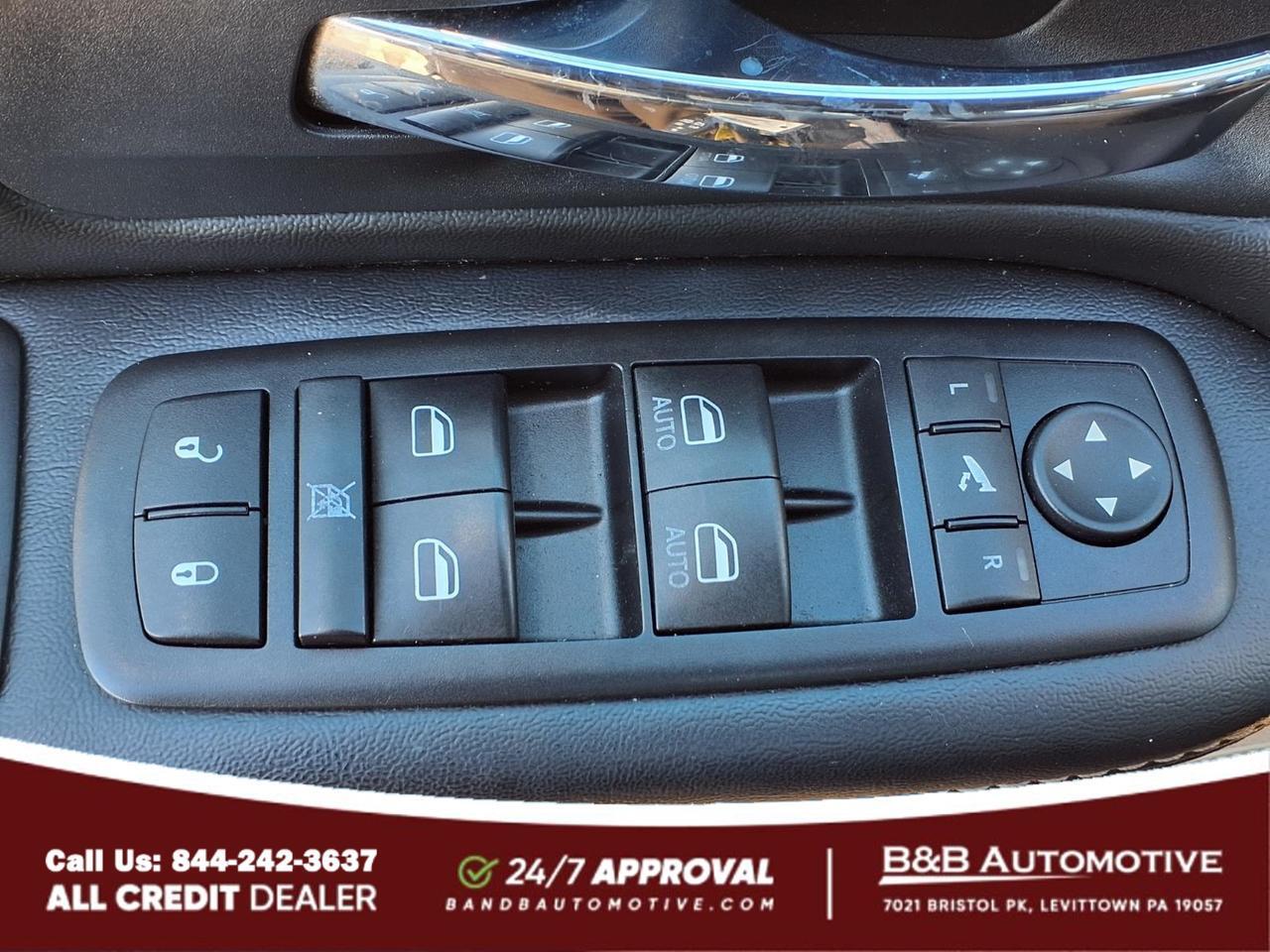 2014 Chrysler Town and Country Levittown PA
