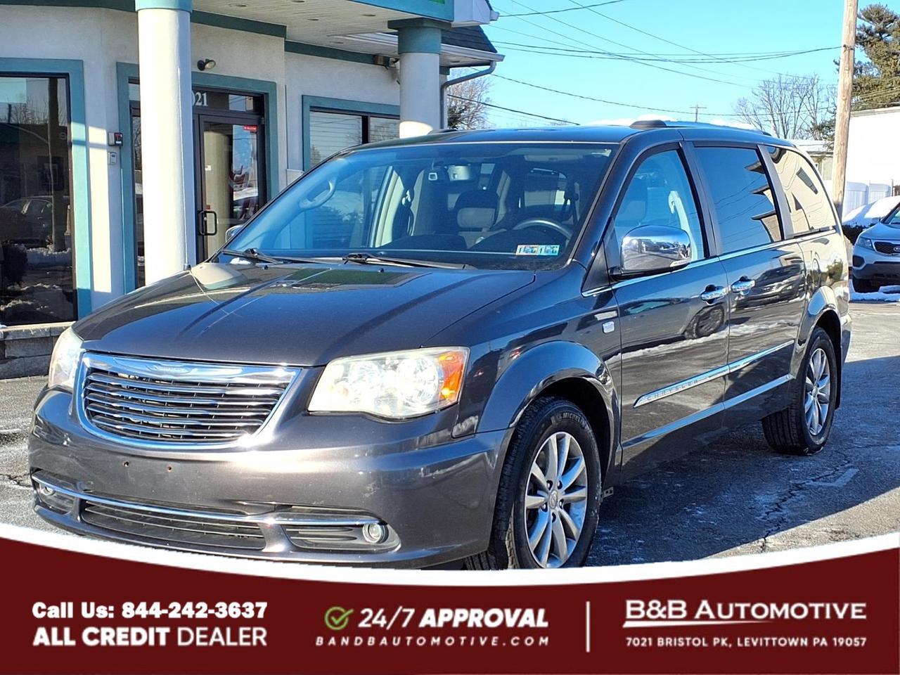 2014 Chrysler Town and Country Levittown PA