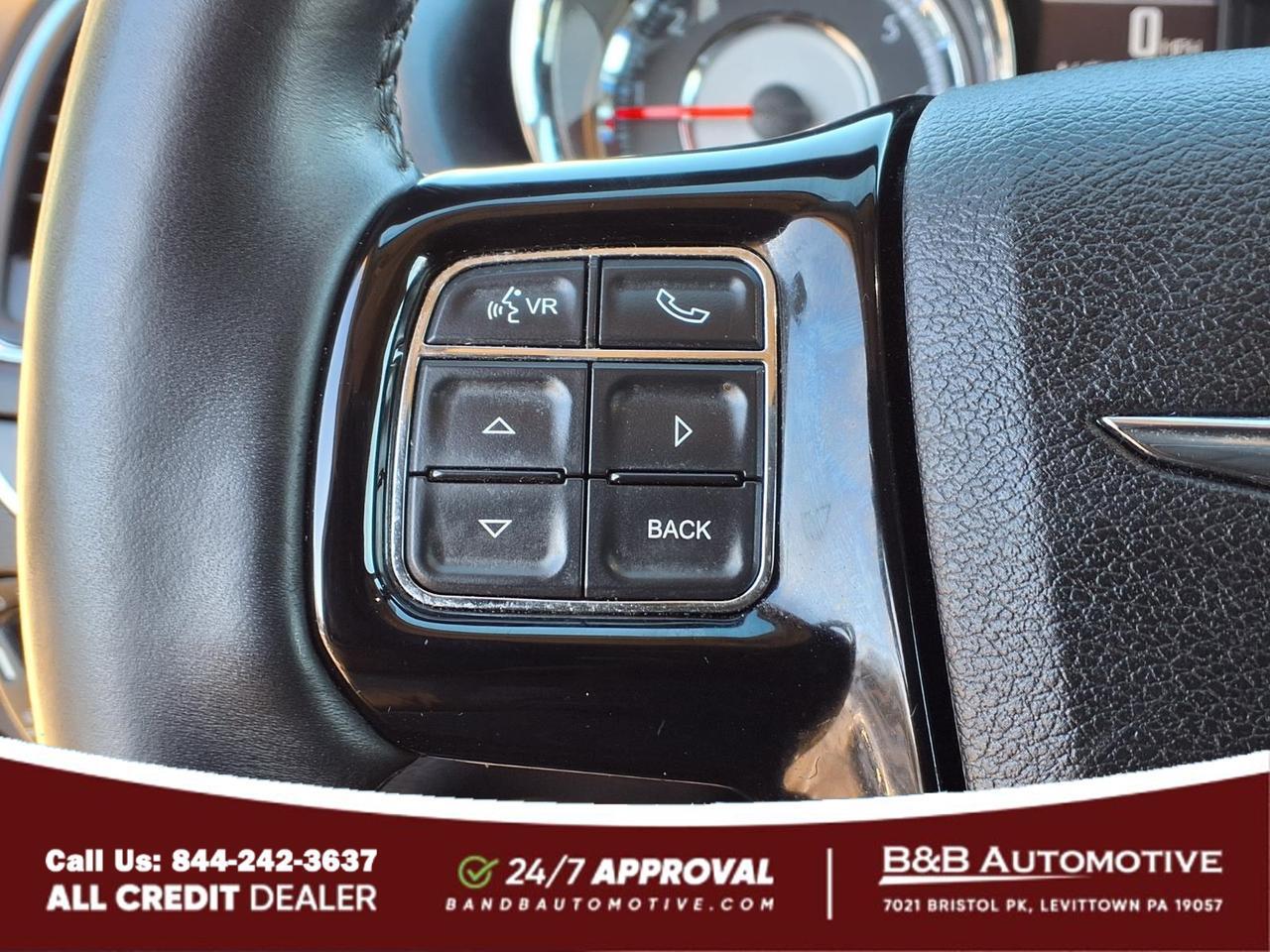 2014 Chrysler Town and Country Levittown PA