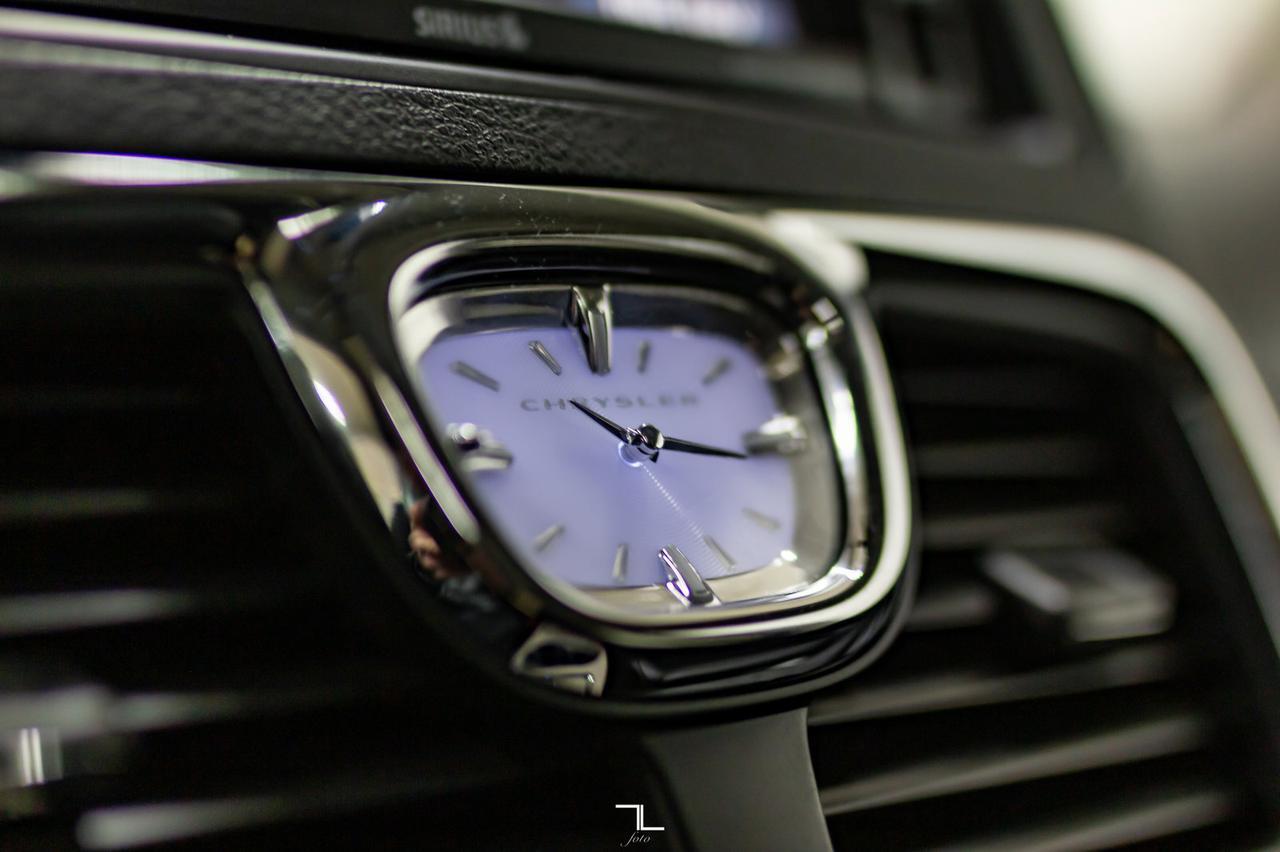 2014 Chrysler Town & Country Limited Leather Roof Nav TV Red Deer AB