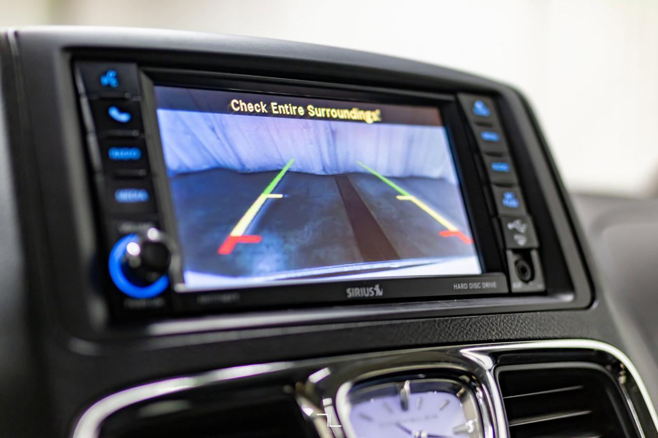 2014 Chrysler Town & Country Limited Leather Roof Nav TV Red Deer AB