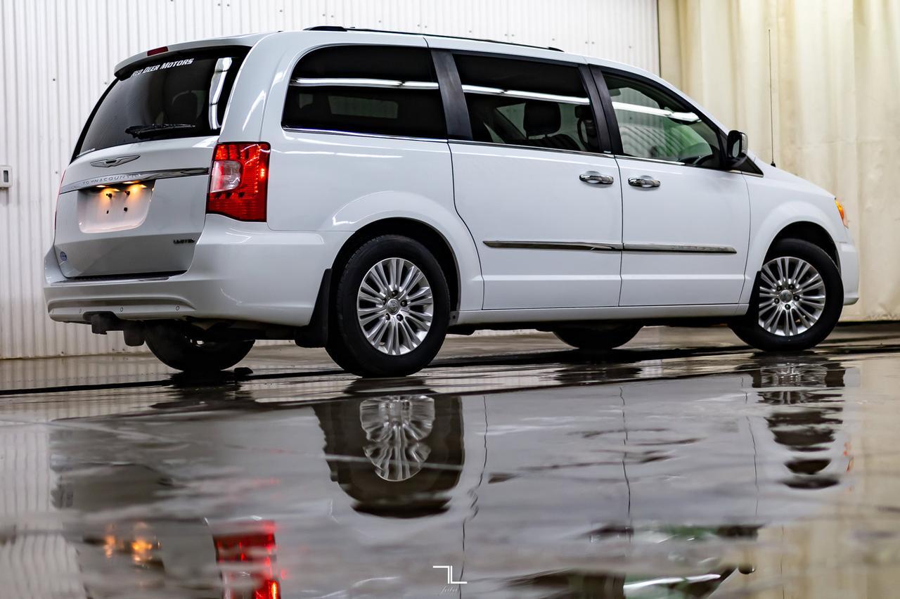 2014 Chrysler Town & Country Limited Leather Roof Nav TV Red Deer AB