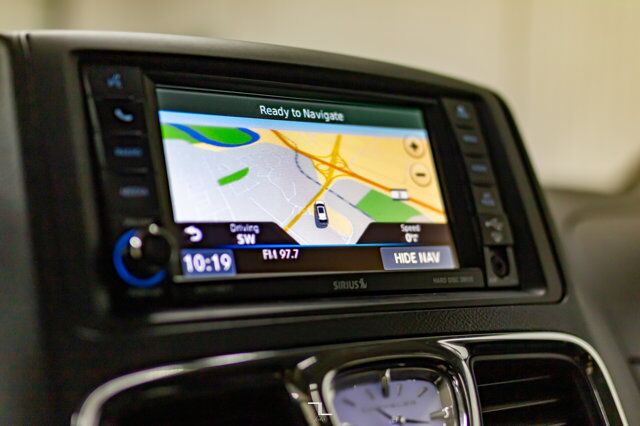 2014 Chrysler Town & Country Limited Leather Roof Nav TV Red Deer AB