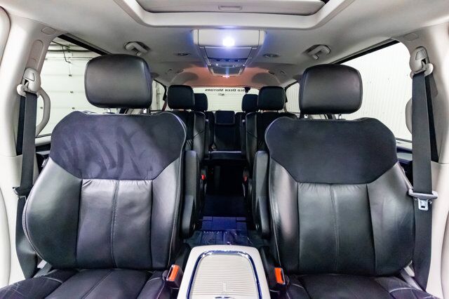 2014 Chrysler Town & Country Limited Leather Roof Nav TV Red Deer AB