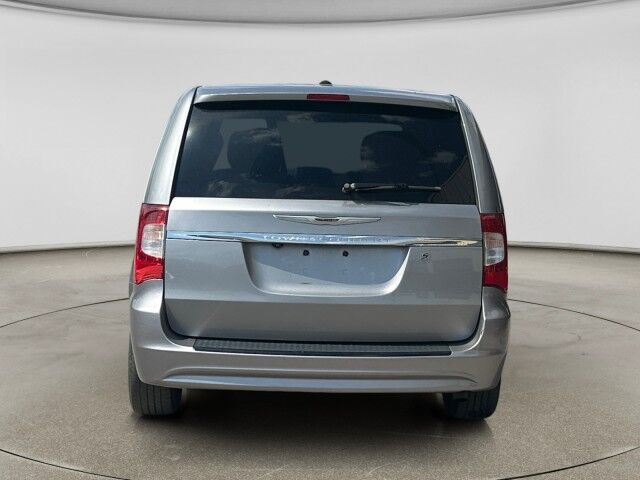 2014 Chrysler Town & Country S Cleveland OH