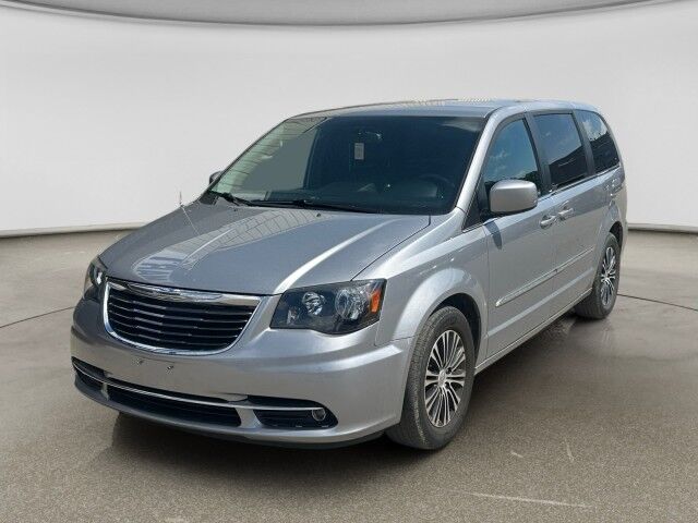 2014 Chrysler Town & Country S Cleveland OH