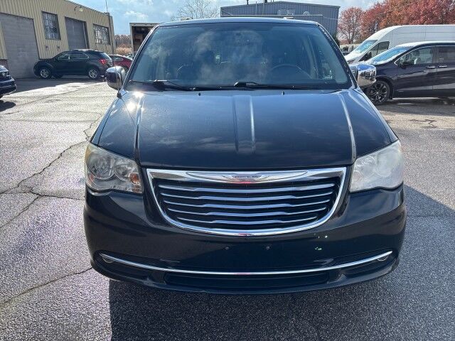2014 Chrysler Town & Country Touring-L