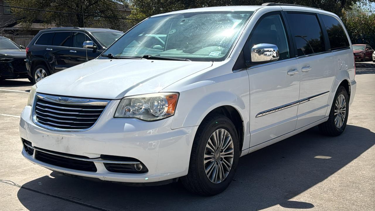 2014 Chrysler Town & Country Touring-L