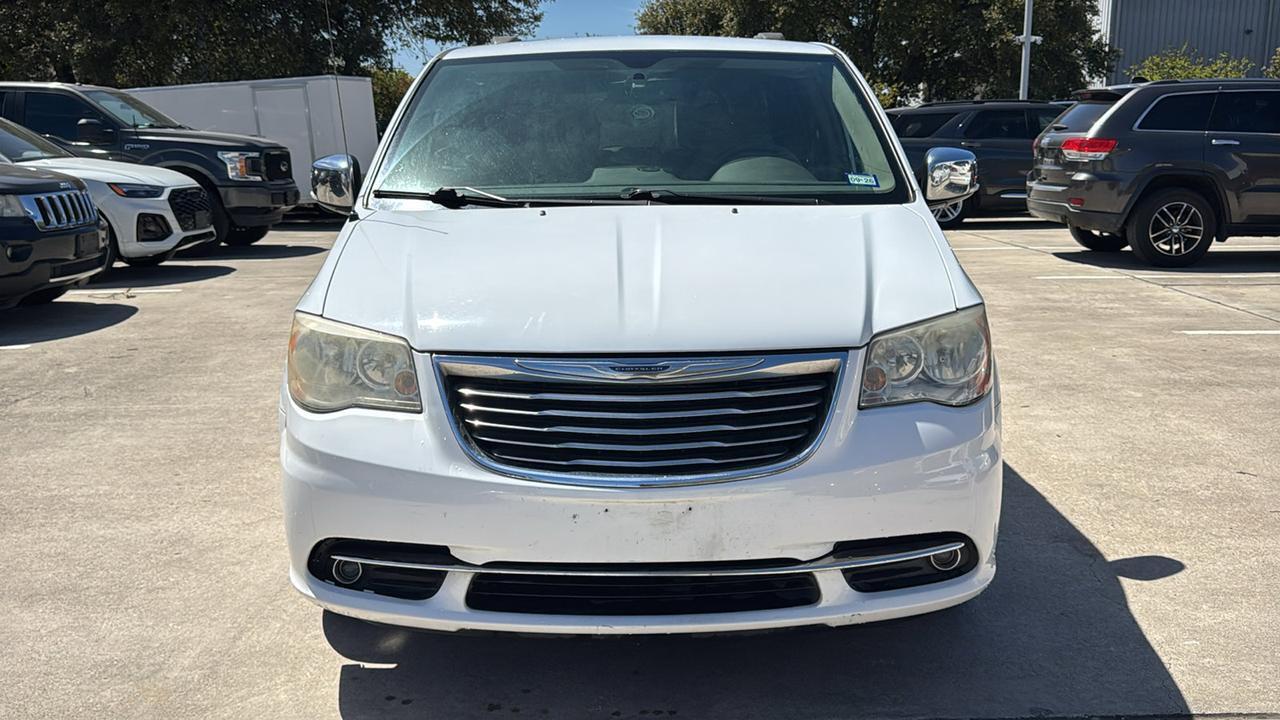2014 Chrysler Town & Country Touring-L