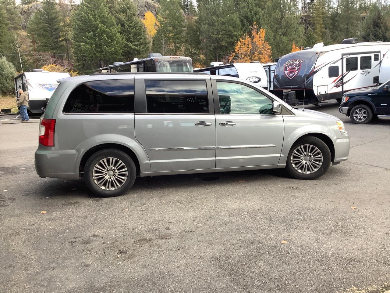 2014 Chrysler Town & Country Touring-L Hayden, ID