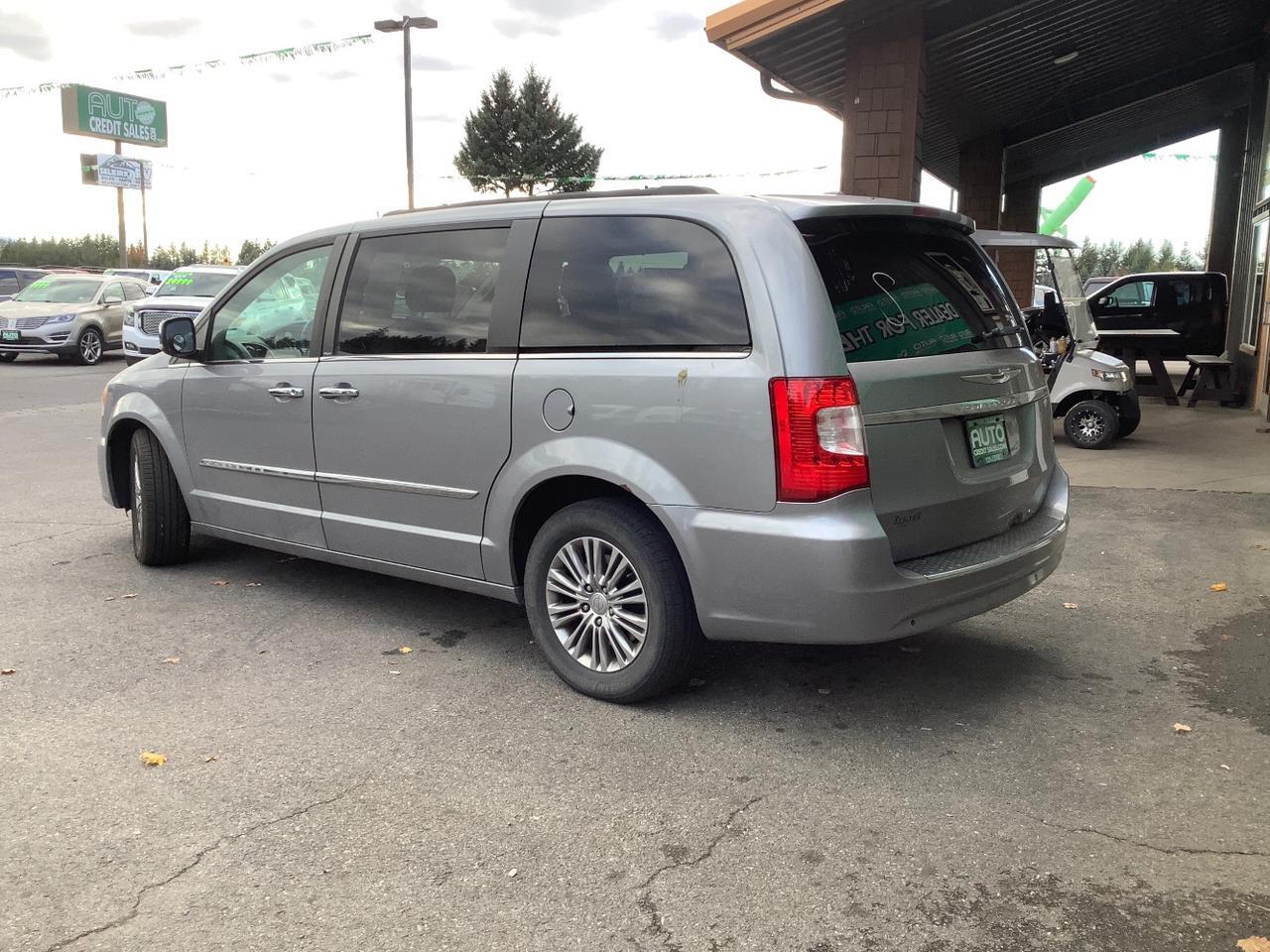 2014 Chrysler Town & Country Touring-L Hayden, ID