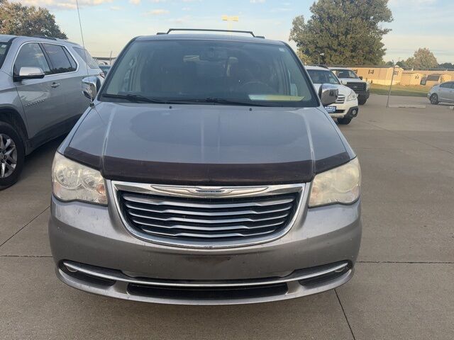 2014 Chrysler Town & Country Touring-L West Burlington IA