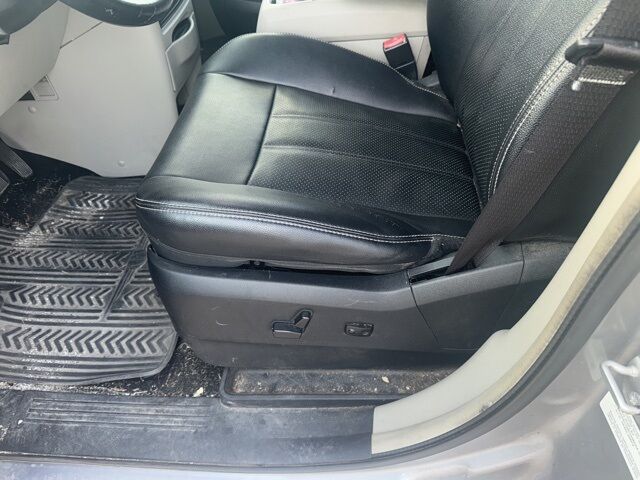 2014 Chrysler Town & Country Touring-L West Burlington IA